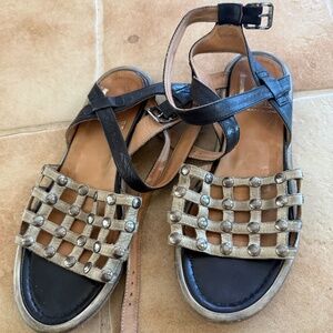 La Bottega di Lisa Handcrafted Black and Beige Leather Studded Sandals
